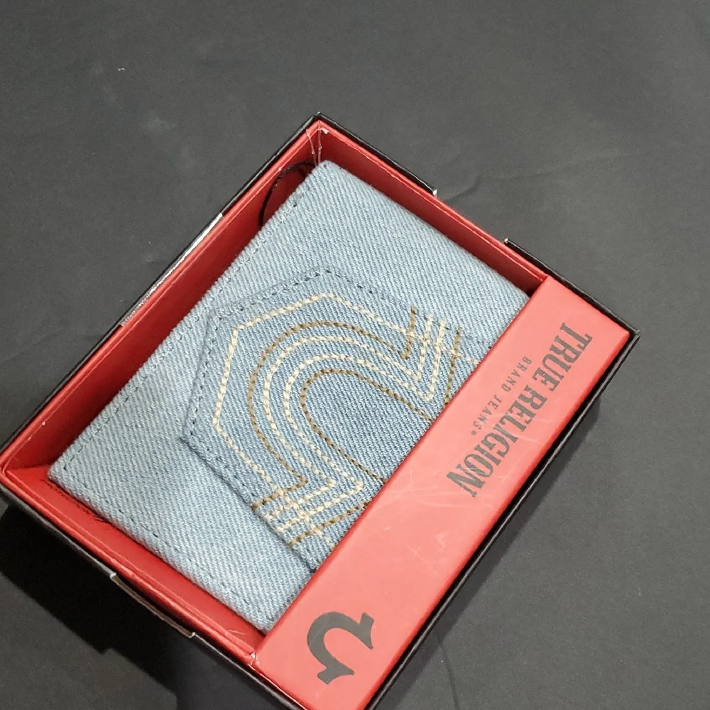 True Religion blue‎ jeans denim men's bifold brown leather wallet new in box